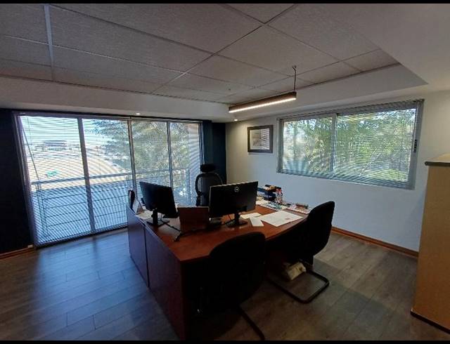 BUSINESS PROPERTY TO RENT IN KOSMOSDAL